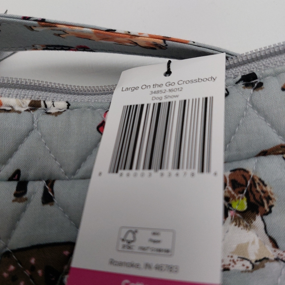 Large On The Go Crossbody Dog Show NWT - Picture 3 of 4